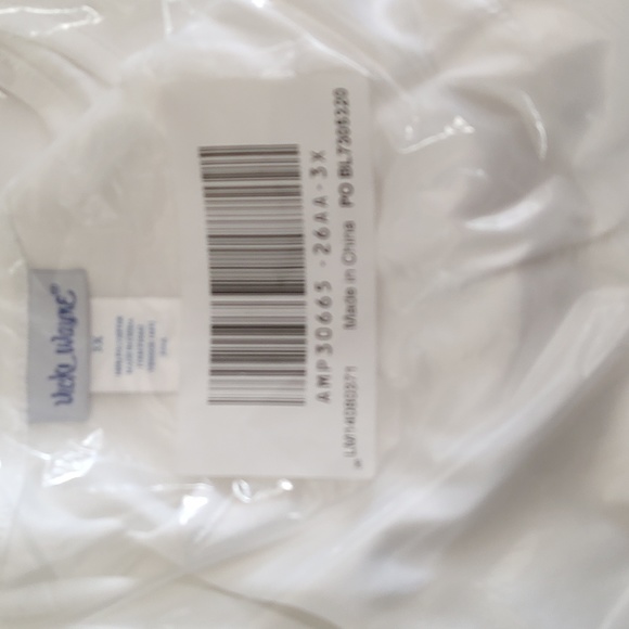 4tops total 3X woman's tank top - Picture 4 of 5